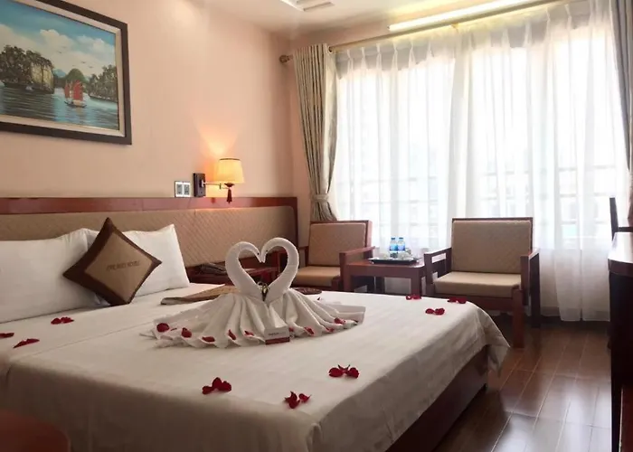 Paradis Khách sạn 2*
