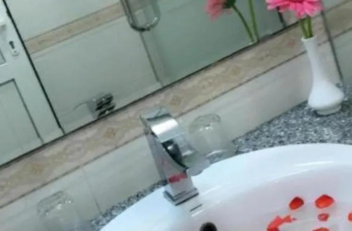 Khách sạn Paradis 2*